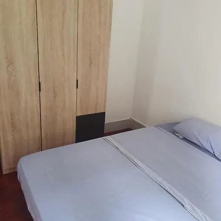 Sencilla Con Balcon Vigo