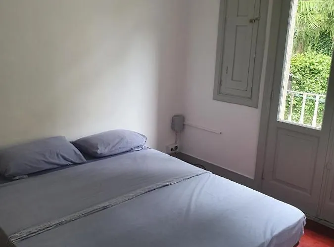 Sencilla Con Balcon Homestay szállás *